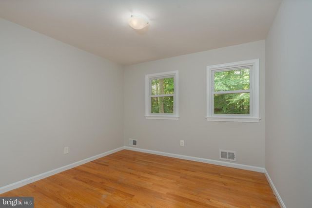 3514 COBB DR, Fairfax, VA 22030