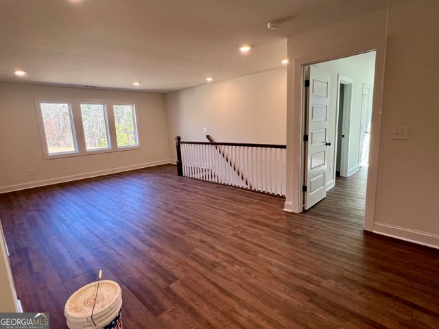 327 Primrose Lane, Pendergrass, GA 30567