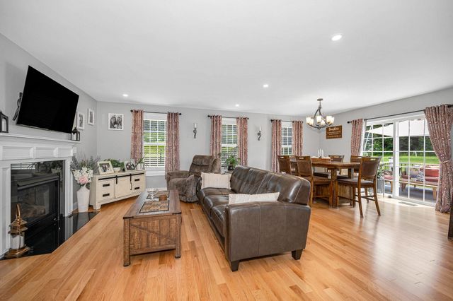 289B Webster Street, Hudson, NH 03051