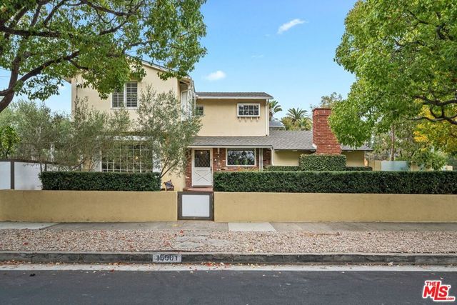 15901 Junaluska Way, Pacific Palisades, CA 90272