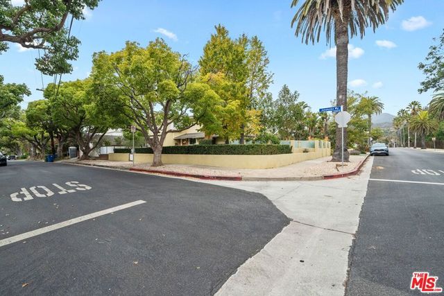 15901 Junaluska Way, Pacific Palisades, CA 90272