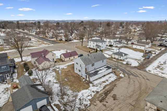 111 E Elizabeth STREET, Tomah, WI 54660