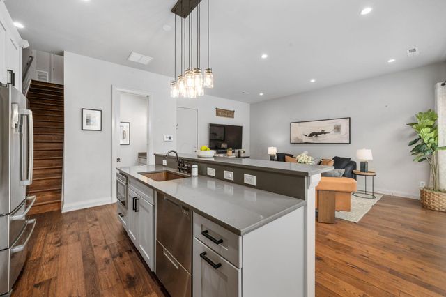 799 N 6th Street, Columbus, OH 43215