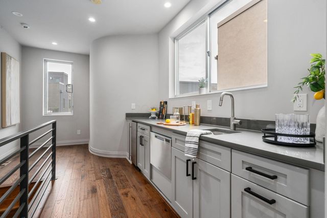 799 N 6th Street, Columbus, OH 43215