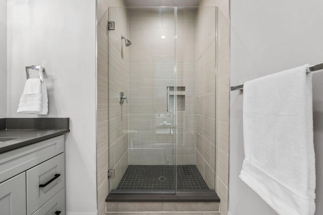 799 N 6th Street, Columbus, OH 43215