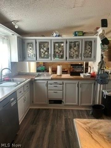 6390 Linda Lane, Ravenna, OH 44266