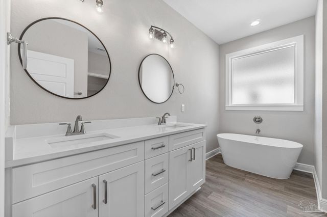 8421 Tippin Ave, Pensacola, FL 32504