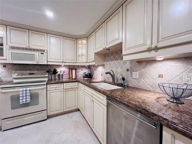 5000 N Ocean Blvd Apt 1405, Lauderdale By The Sea, FL 33308