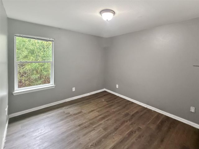 114 County Road 3554, Cleveland, TX 77327