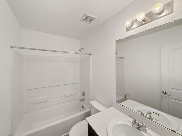 114 County Road 3554, Cleveland, TX 77327
