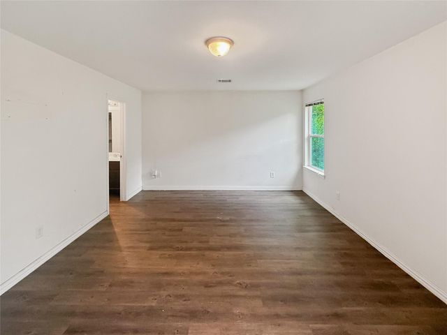 114 County Road 3554, Cleveland, TX 77327