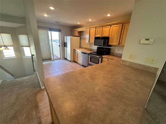 488 W Rockrimmon Boulevard B, Colorado Springs, CO 80919