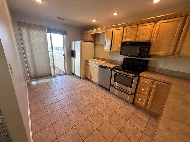 488 W Rockrimmon Boulevard B, Colorado Springs, CO 80919