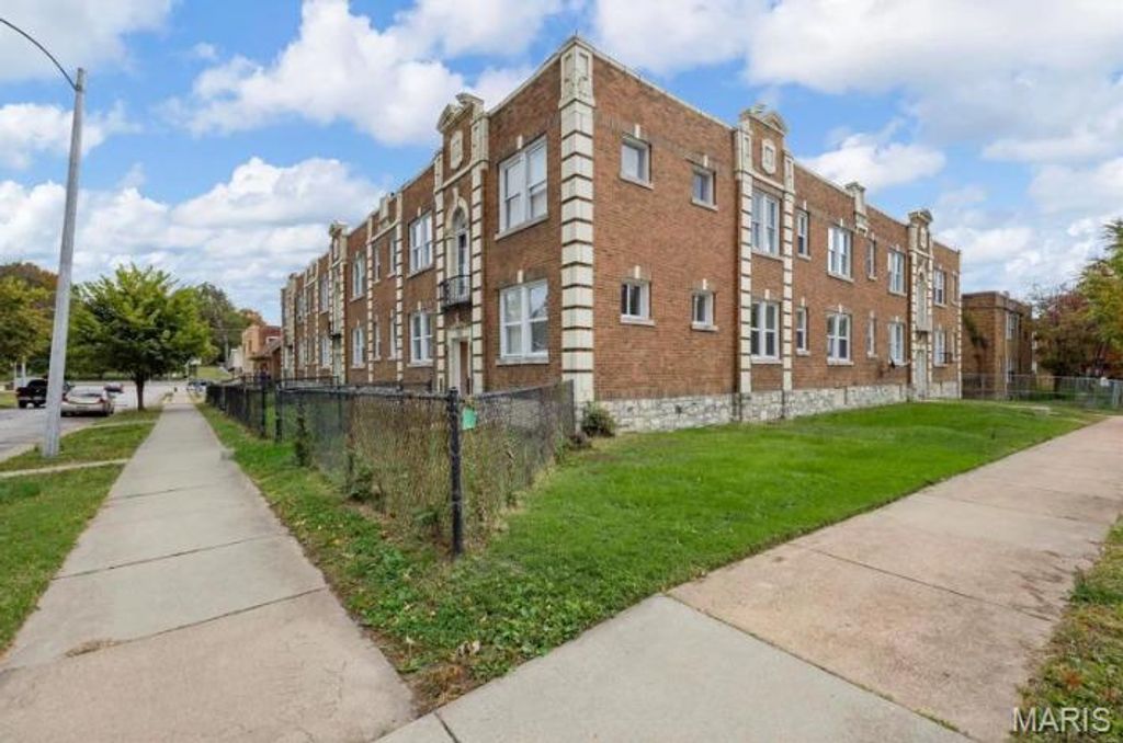 4981 Rosalie Street, St Louis, MO 63115