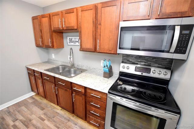 3749 Ivanhoe Avenue, Flint, MI 48506