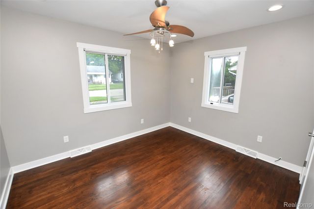 3749 Ivanhoe Avenue, Flint, MI 48506