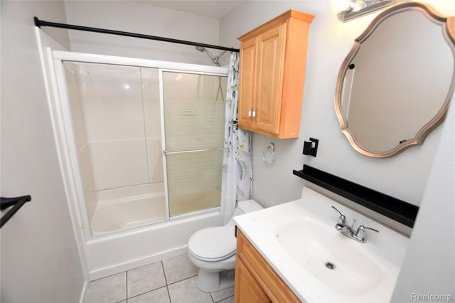 3749 Ivanhoe Avenue, Flint, MI 48506