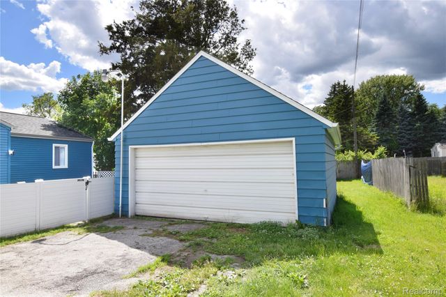 3749 Ivanhoe Avenue, Flint, MI 48506