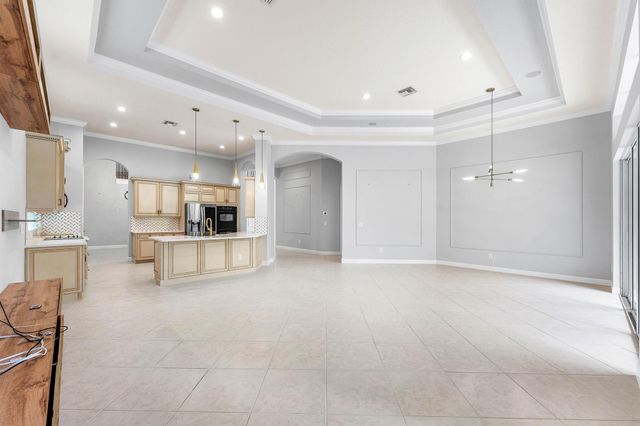 8168 Valhalla Drive, Delray Beach, FL 33446