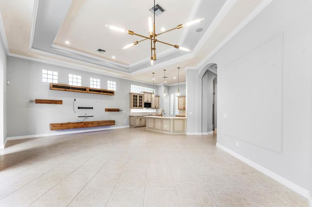 8168 Valhalla Drive, Delray Beach, FL 33446