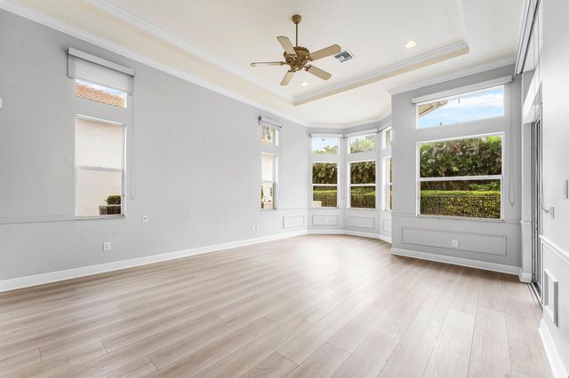 8168 Valhalla Drive, Delray Beach, FL 33446