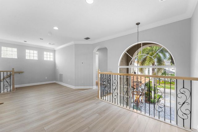 8168 Valhalla Drive, Delray Beach, FL 33446