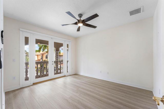 8168 Valhalla Drive, Delray Beach, FL 33446