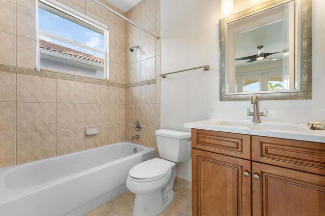 8168 Valhalla Drive, Delray Beach, FL 33446