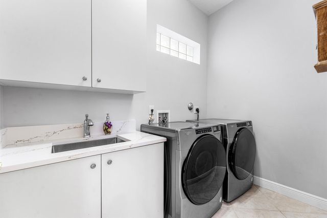 8168 Valhalla Drive, Delray Beach, FL 33446