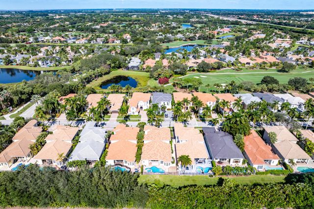 8168 Valhalla Drive, Delray Beach, FL 33446