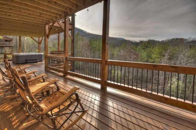 3804 Aska Road, Blue Ridge, GA 30513