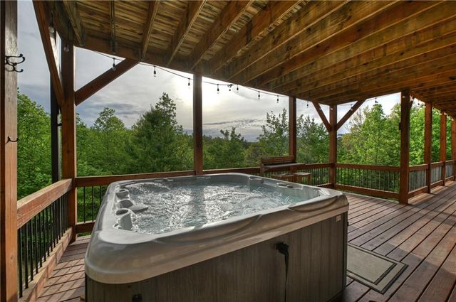 3804 Aska Road, Blue Ridge, GA 30513