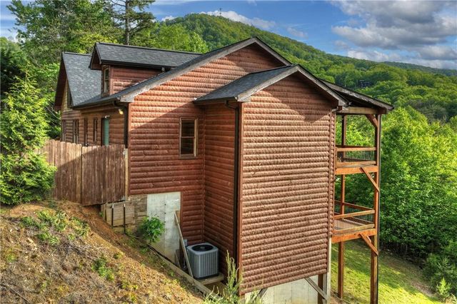 3804 Aska Road, Blue Ridge, GA 30513
