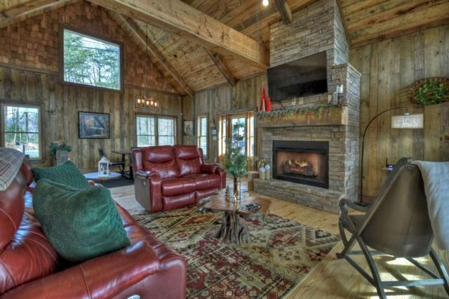 3804 Aska Road, Blue Ridge, GA 30513