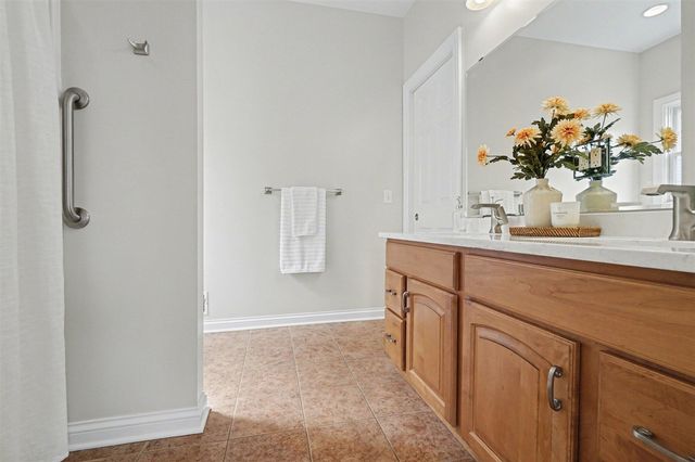 2580 West Port Drive, Kalamazoo, MI 49009
