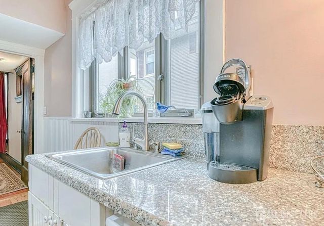 5 llewellyn Place, New Brunswick, NJ 08901