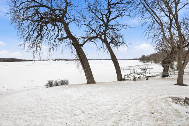 6194 193rd Avenue NW, Pennock, MN 56279