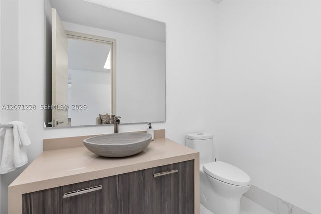 2519 Lucille Dr, Fort Lauderdale, FL 33316
