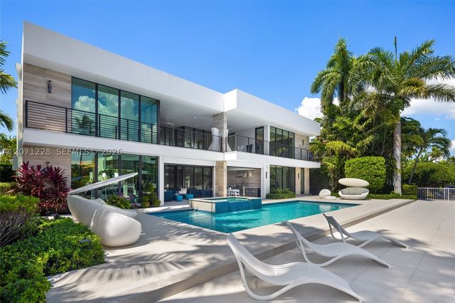 2519 Lucille Dr, Fort Lauderdale, FL 33316