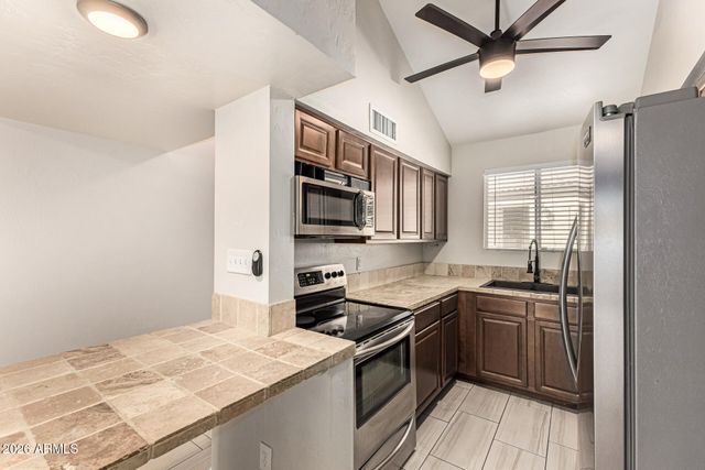 1139 E BELMONT Avenue, Phoenix, AZ 85020