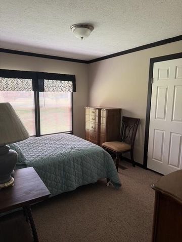 4055 S Bunker Hill Rd, Cookeville, TN 38506