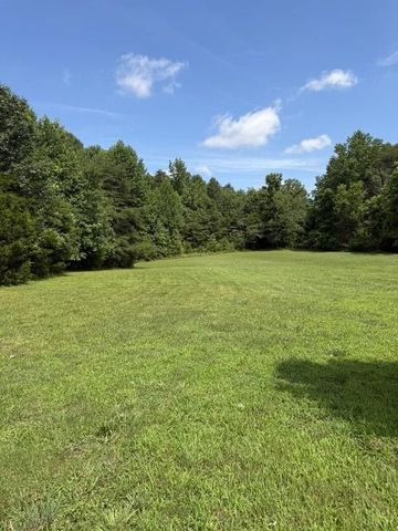 4055 S Bunker Hill Rd, Cookeville, TN 38506