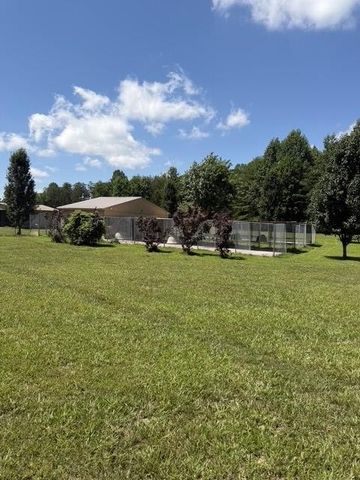4055 S Bunker Hill Rd, Cookeville, TN 38506