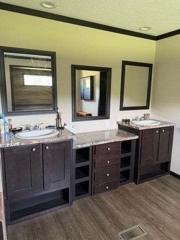4055 S Bunker Hill Rd, Cookeville, TN 38506