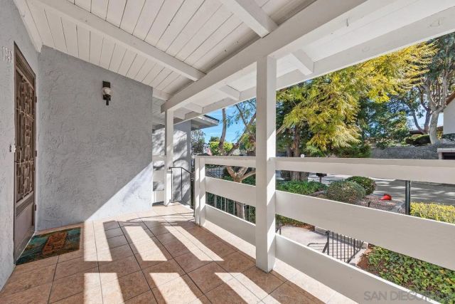 1940 Fairway Circle Dr, San Marcos, CA 92078