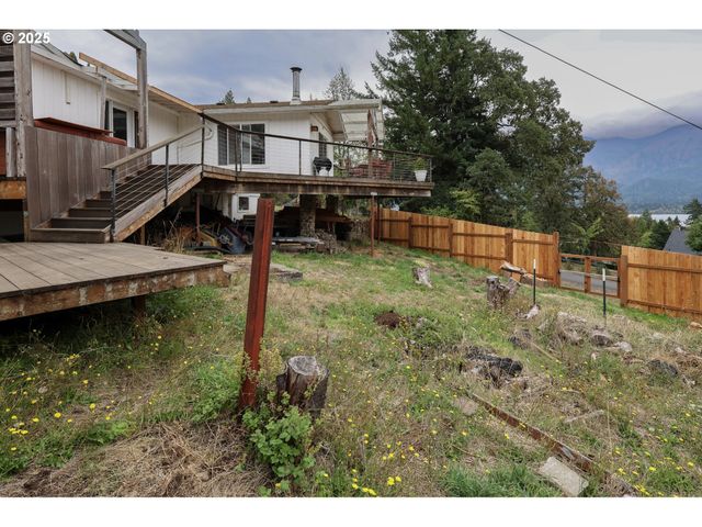 472 Nw HOT SPRINGS ALAMEDA Rd, Stevenson, WA 98648