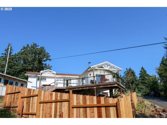 472 Nw HOT SPRINGS ALAMEDA Rd, Stevenson, WA 98648