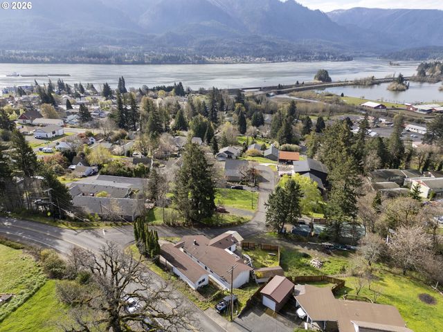 472 Nw HOT SPRINGS ALAMEDA Rd, Stevenson, WA 98648
