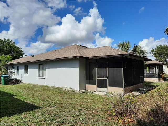 937 SE 24th AVE A, Cape Coral, FL 33990