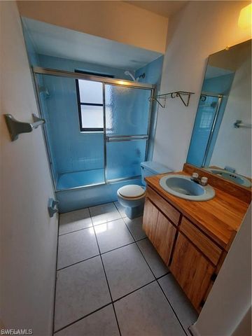 937 SE 24th AVE A, Cape Coral, FL 33990